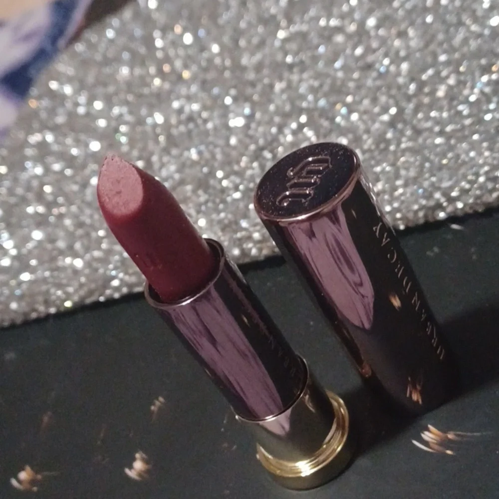 🧚‍♀️ROCK STEADY Urban Decay DISCONTINUED Lipstick NWOBOX